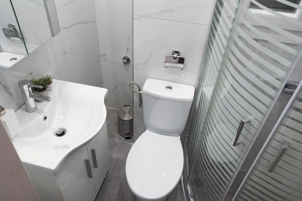 Incitybnb - Chic Suite เทสซาโลนิกิ ภายนอก รูปภาพ
